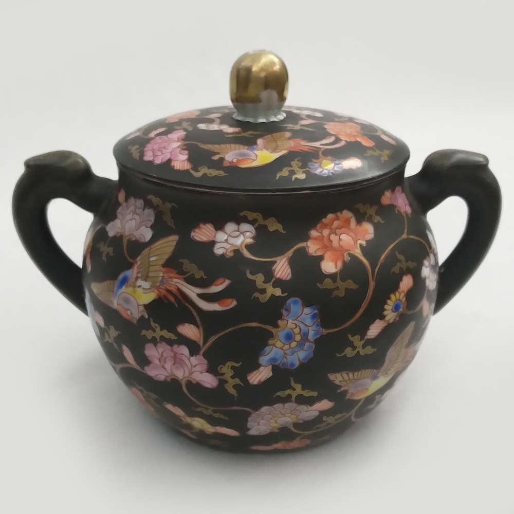 Jogo antigo de chá em porcelana filetado a ouro Antiquário Mala e