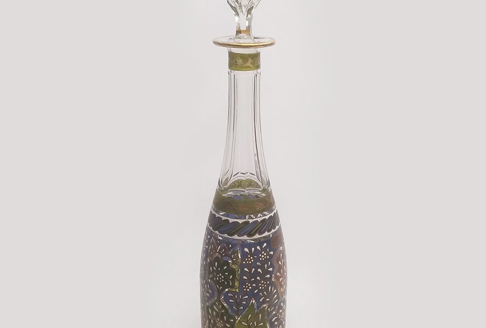 CR 146 – Garrafa antiga em cristal com pintura à mão em esmalte colorido e dourado