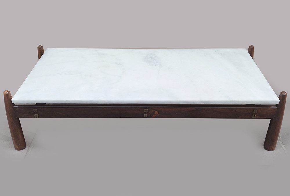 MO 62 – Mesa de centro antiga Marpe em madeira de jacarandá maciça design modernista com tampo em mármore branco