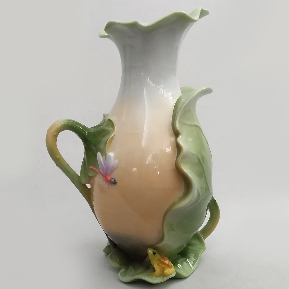 LO 215 – Vaso em porcelana americana Unicorn Studio estilo Art Nouveau com sapo e libélula