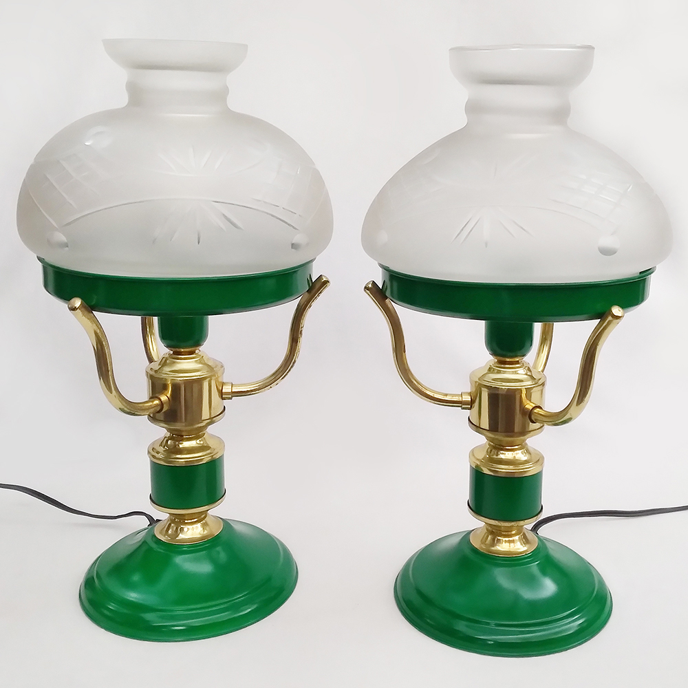 LU 23 – Par de luminárias antigas anos 60 estilo lampião em metal verde e dourado com vidros lapidados