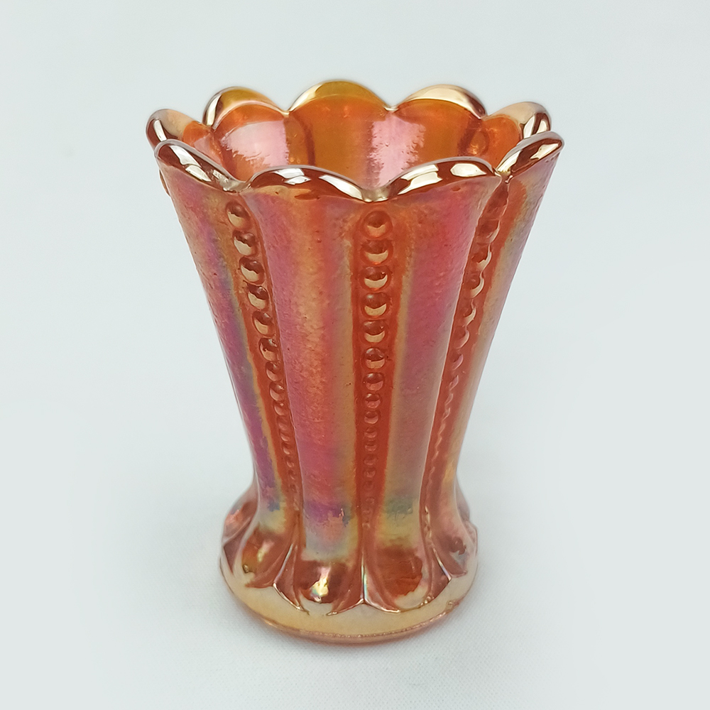 CR 153 – Paliteiro ou vasinho miniatura em vidro Carnival Glass/amberina iridescente padrão Rosarinho