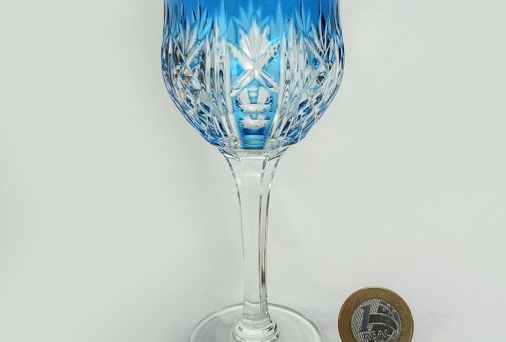 CR 118 – Taça ou cálice de vinho do Porto em cristal azul e incolor lapidado à mão