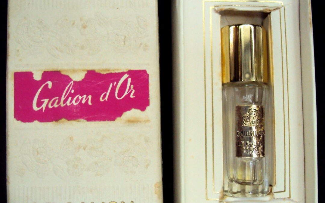 CR 266 – Perfumeiro Francês Le Galion D’ Or Com Caixa Original