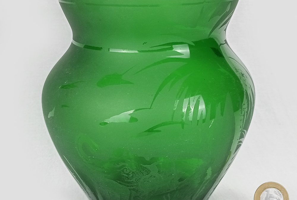 CR 29 – Vaso vidro verde acidado