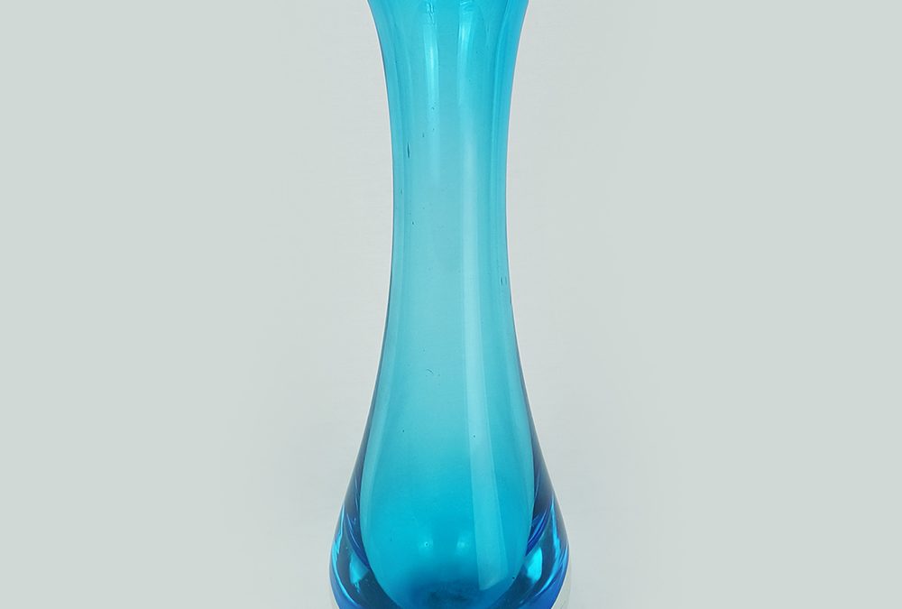 CR 31 – Vaso alto e grande de vidro de Murano azul claro