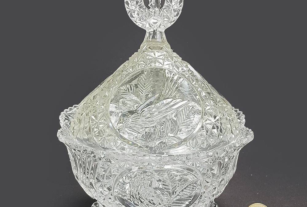 CR 58 – Compoteira vintage em cristal incolor ricamente decorado