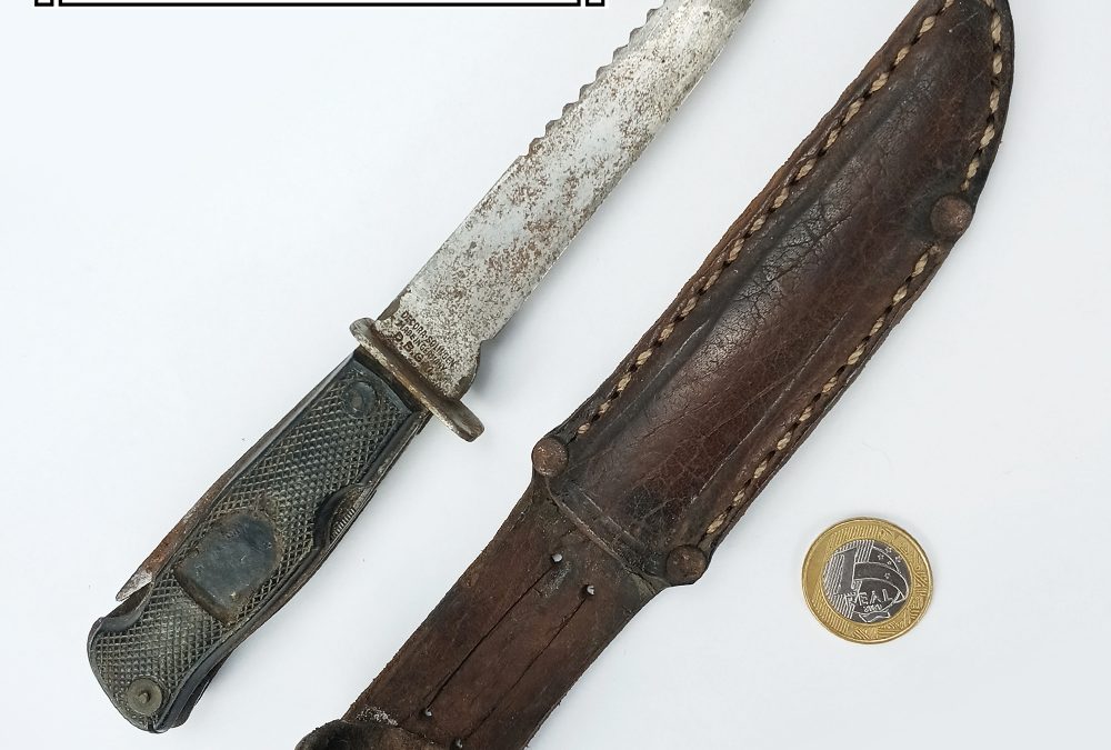 DI 13 – Faca canivete antiga Solingen em aço carbono e bainha em couro