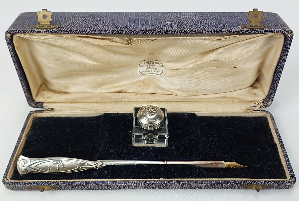 DI 16 – Caneta pena e tinteiro em prata de lei e cristal lapidado estilo Art Nouveau na caixa original