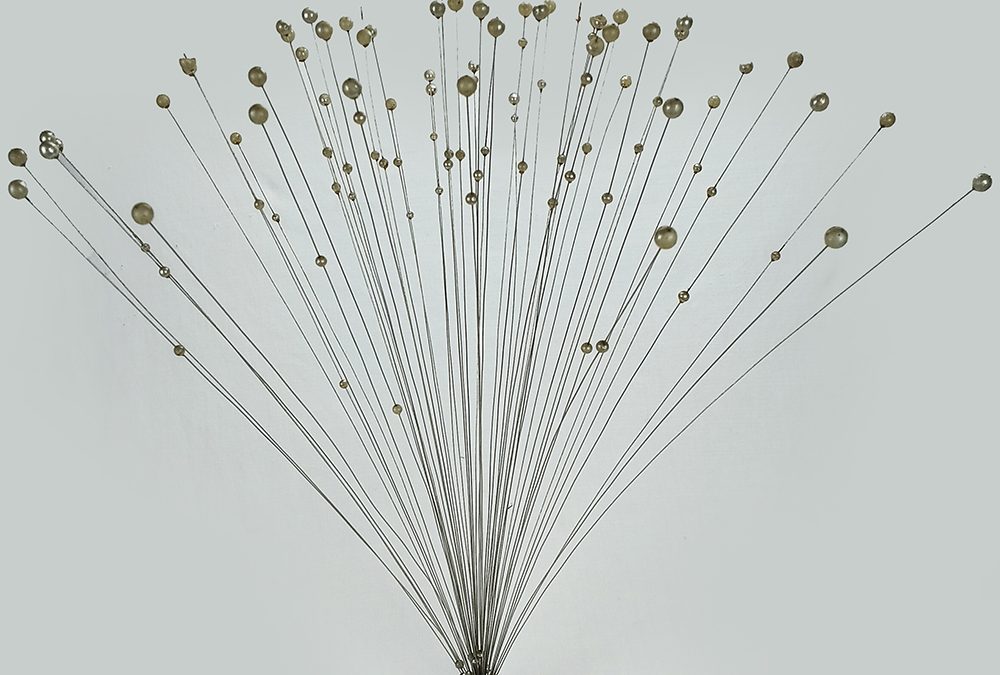 DI 70 – Arranjo de mesa esferas dos anos 70