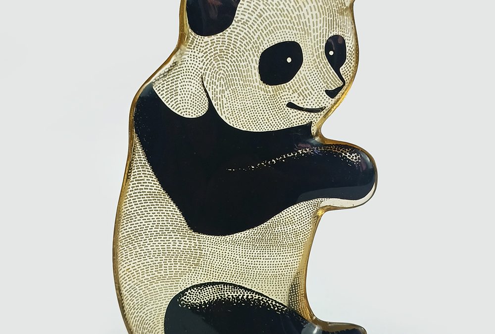 LO 18 – Escultura antiga de urso Panda preto e branco assinado Abraham Palatnik