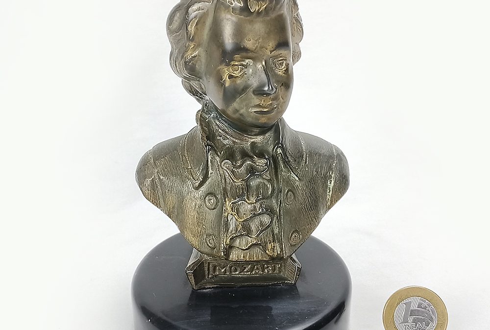 ES 19 – Busto antigo do compositor e músico Wolfgang Amadeus Mozart em petit bronze