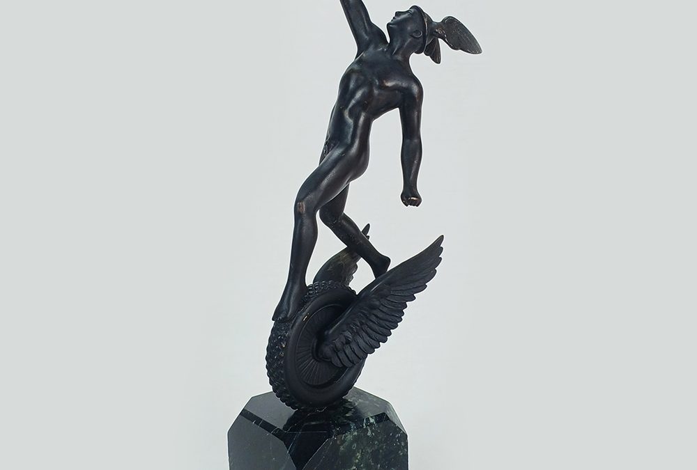 ES 20 – Escultura de Hermes ou Mercúrio em bronze com asas e base em mármore