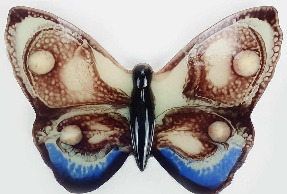 ES 22 – Escultura antiga de borboleta – Abraham Palatnik