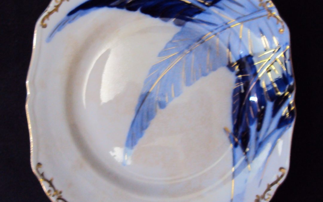 LO 179 – Prato De Sobremesa em louça com detalhe em azul Imperial Ironstone Ware Japão