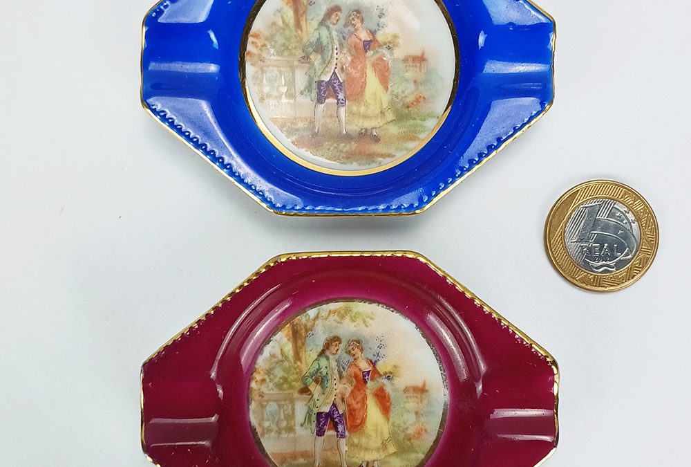 LO 82 – 2 mini cinzeiros em porcelana Bavária