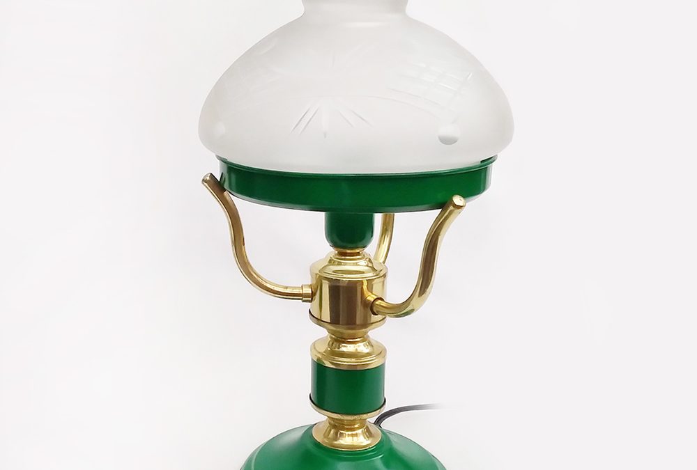 LU 23 – Luminária antiga anos 60 estilo lampião em metal verde e dourado com vidro lapidado