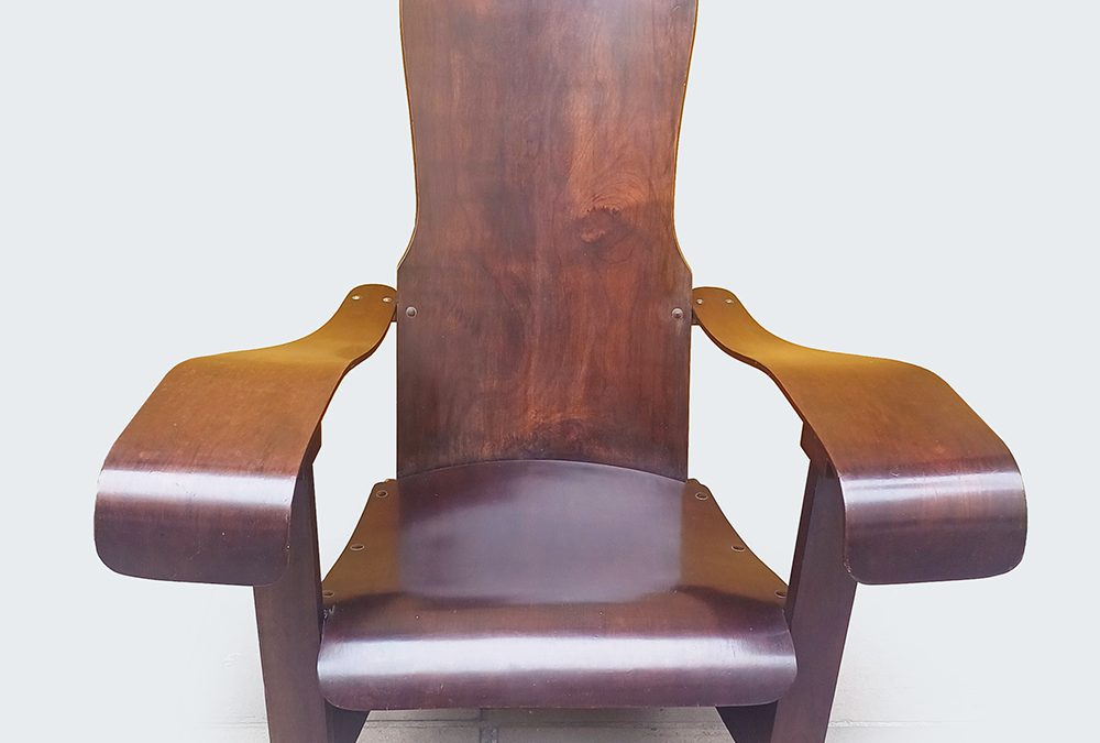 MO 30 – Cadeira ou poltrona antiga modelo Cardeal estilo Art Déco em madeira CIMO